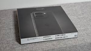 Google Pixel Fold - Image 2